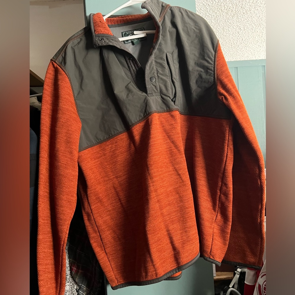 Men’s Pullover - Picture 2 of 3